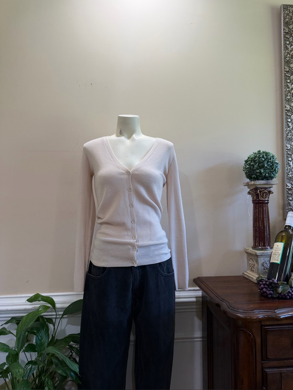 J.Cree Cream V-Neck Button-Front Women's Cardigan Sweater